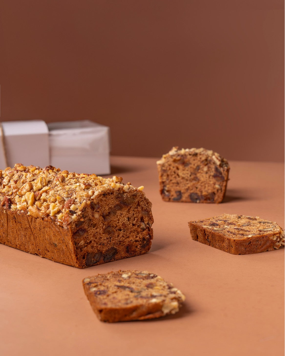 كيكة التمر مع الجوز